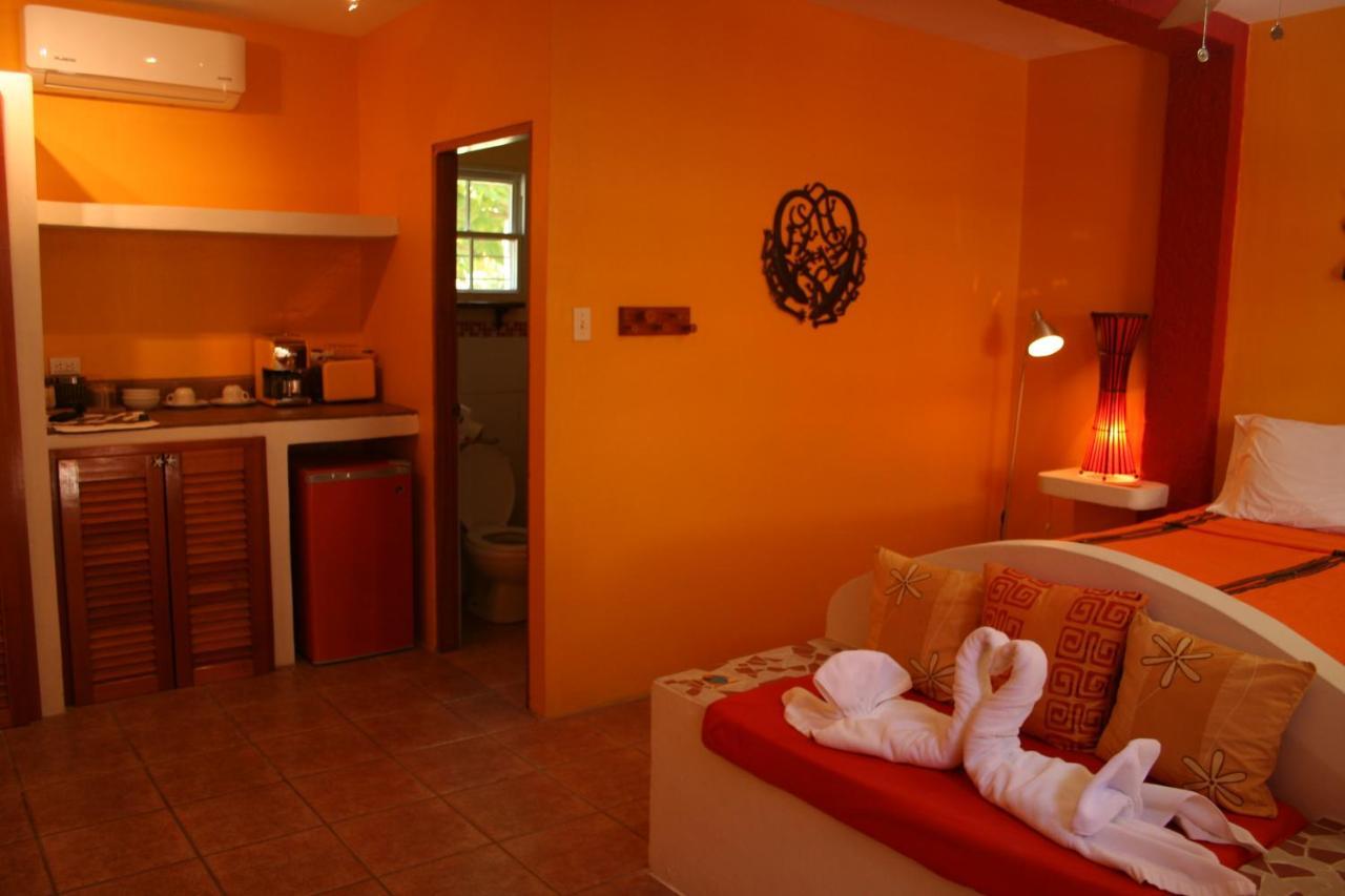 Seaside Cabanas Hotel Caye Corker Eksteriør billede