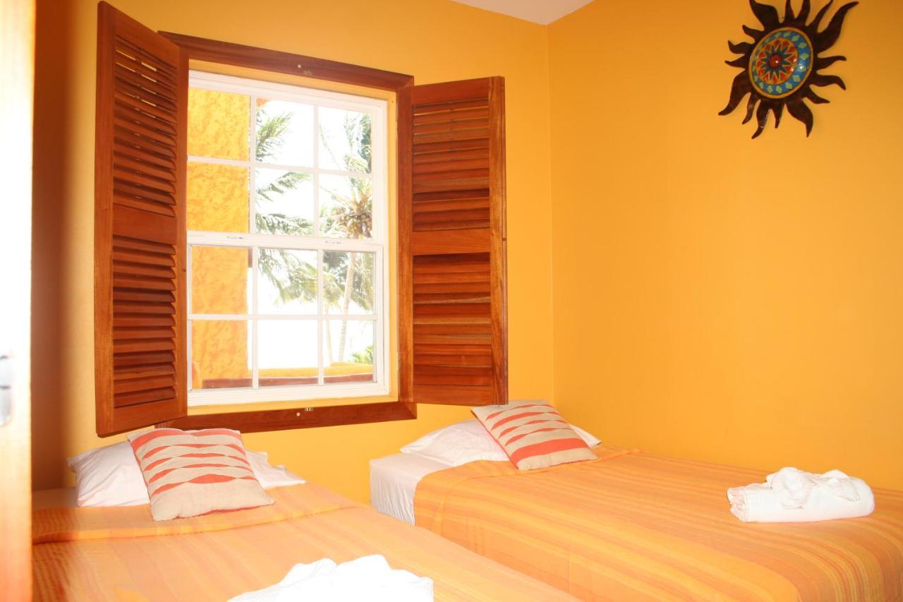 Seaside Cabanas Hotel Caye Corker Eksteriør billede